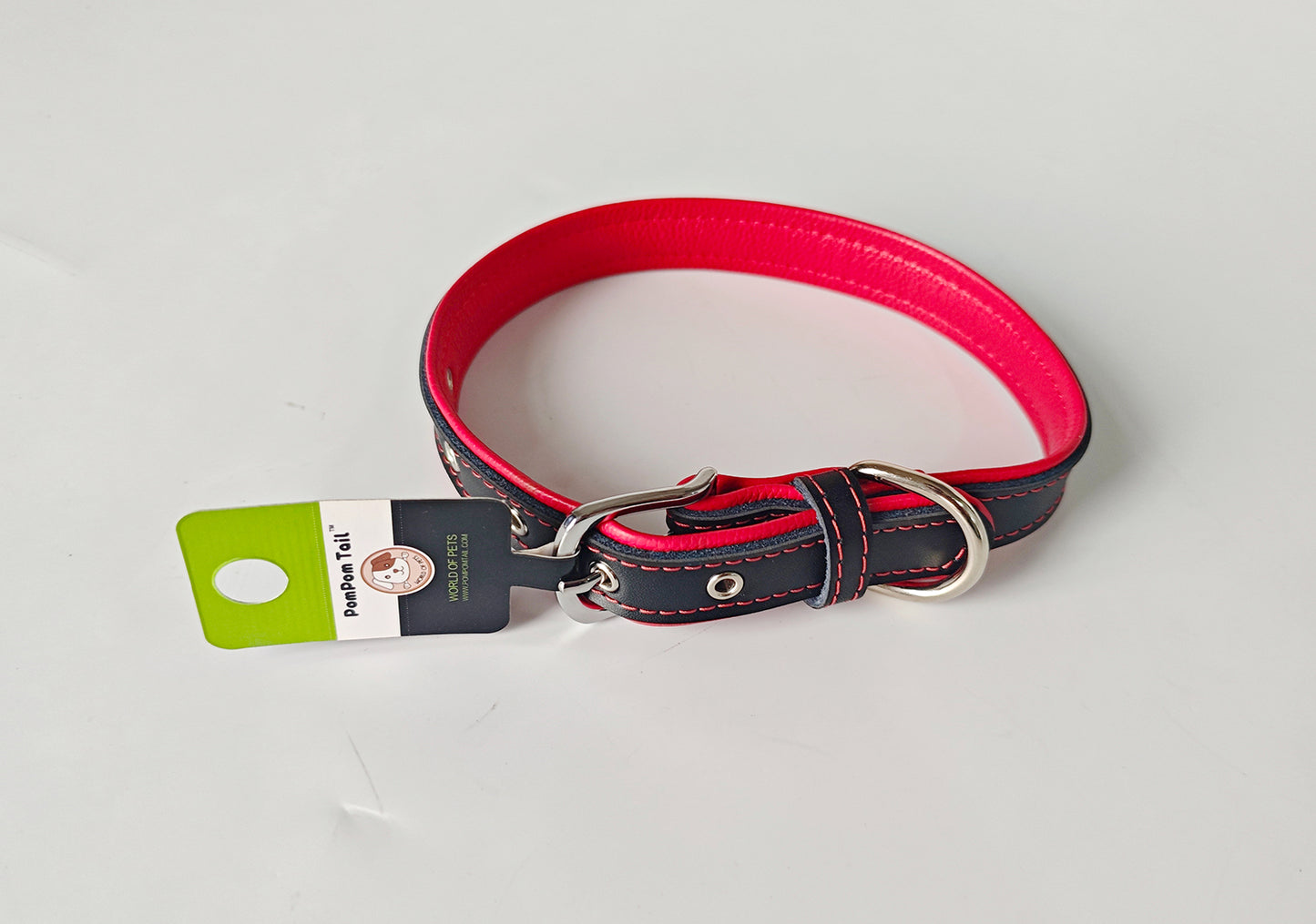 POMPOM TAIL Leather leashes